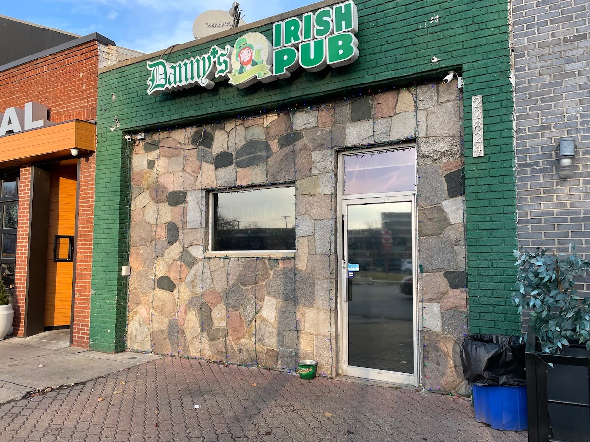 Danny's Irish Pub